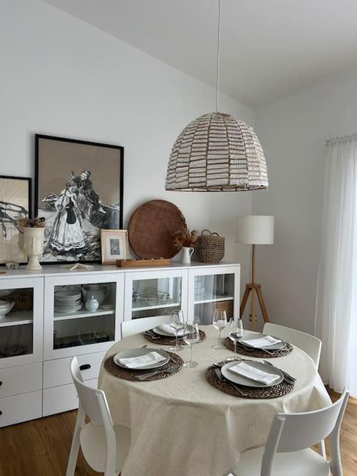 Casa De Maio - New T2 - Arrifana 650 Mts Holiday home